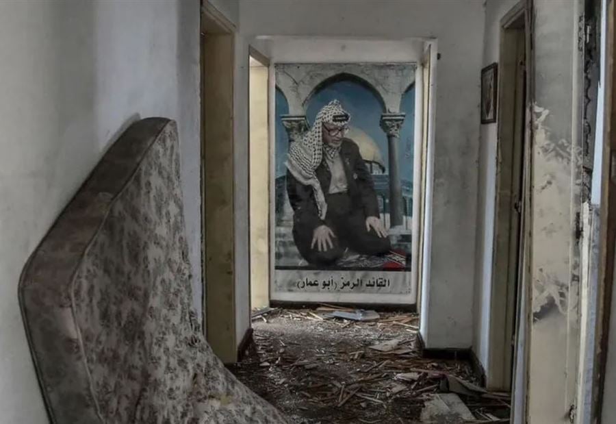 القصف الإسرائيلي يدمر منزل ياسر عرفات في غزة (صور) القصف الإسرائيلي يدمر منزل ياسر عرفات في غزة (صور)