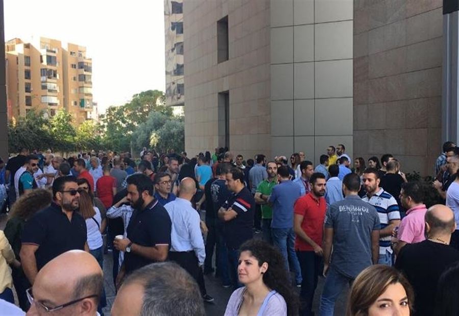بالفيديو: إضرابٌ عام يشلُّ "ألفا" و"تاتش"... اليكم التفاصيل