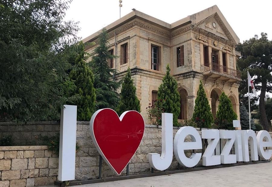 بين أبو زيد وأسود... مَن إختار "التيار"؟!