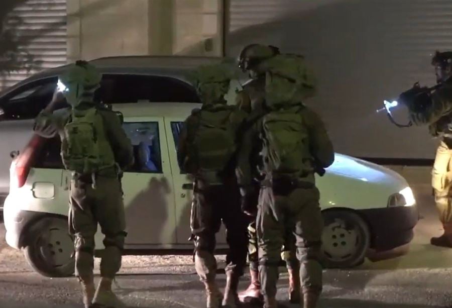 مقتل فلسطينيَين برصاص إسرائيلي واختطاف جثمانيهما