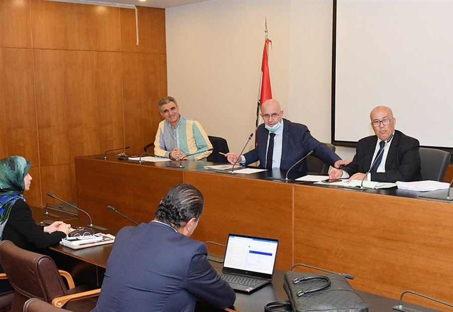 "التدخين والنرجيلة ممنوعان في المطاعم اللبنانية" 