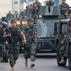 الجيش يوقف سوريا ولبنانيا