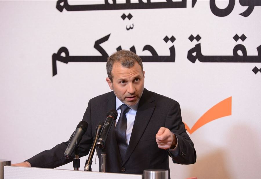"بوتين" التيار في مواجهة "مدفيديف" عوني