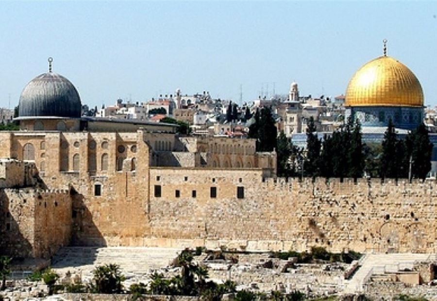 دعوة لإغلاق مساجد القدس واقامة صلاة العيد في الأقصى