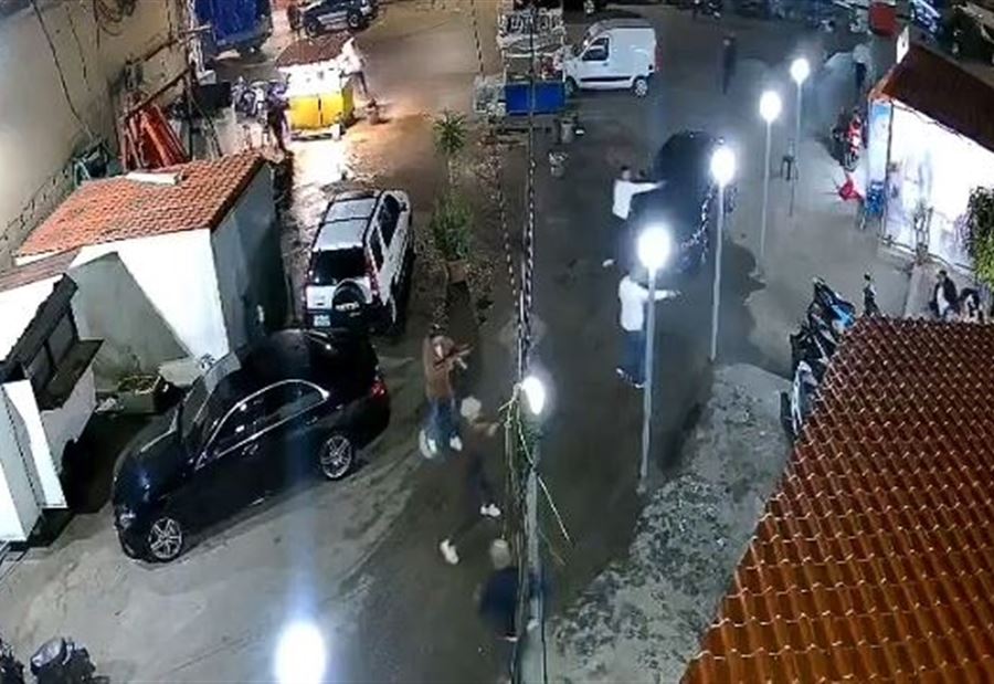 قتيلان وجرحى في اشتباكات عنيفة... ماذا حصل في الميناء (فيديو)