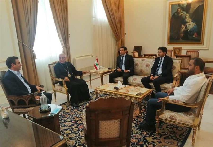 العبسي يَلتقي نواباً