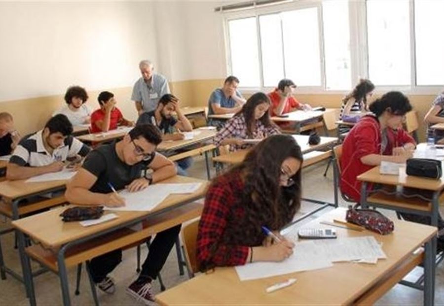 جَولةٌ لِباسم عباس على مراكز الامتحانات في صيدا