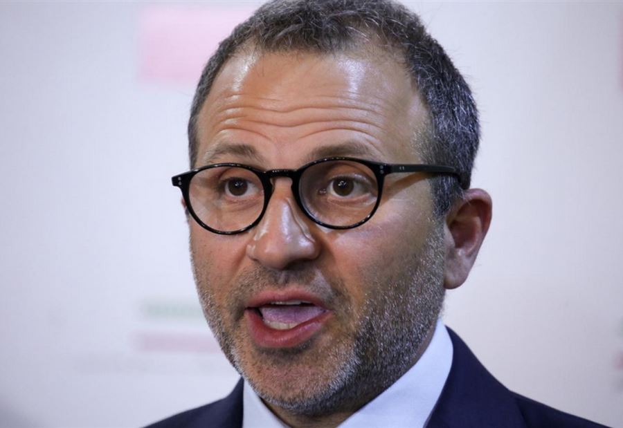 "على عكّار ما بفوت"... إحراق صور لباسيل في عكار(فيديو)