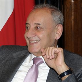 بري للسنيورة: أنت تدفعني إلى الدفاع عن باسيل بري للسنيورة: أنت تدفعني إلى الدفاع عن باسيل