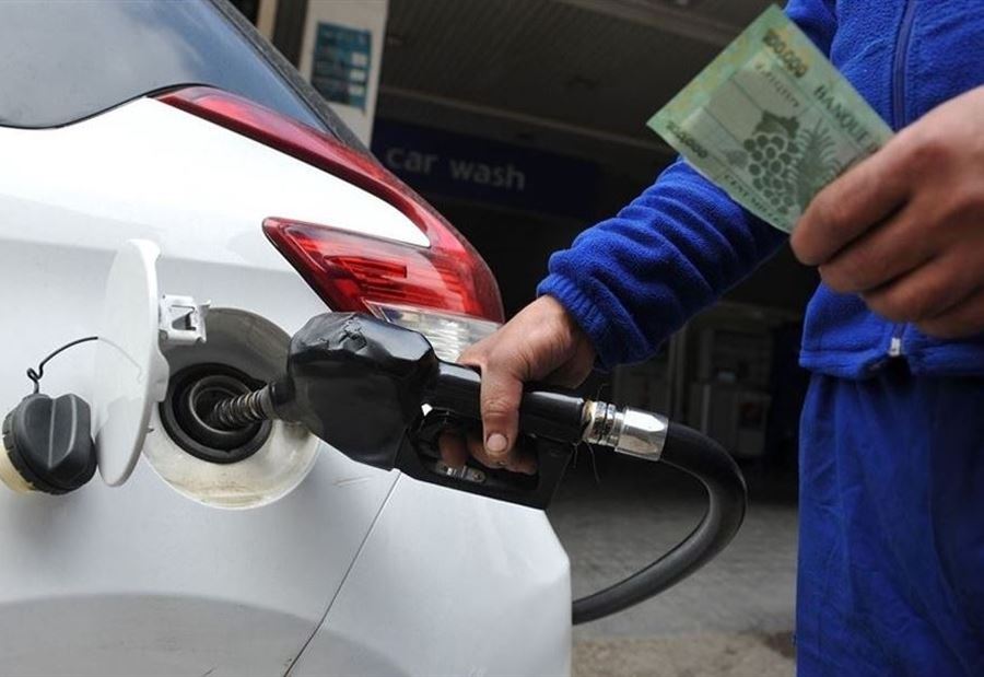 ماذا وراء الإنخفاض "اللافت" في أسعار المحروقات؟!
