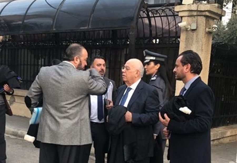 بالفيديو: لحظة خروج المقدم الحاج من المحكمة...  وهذا ما قاله والدها