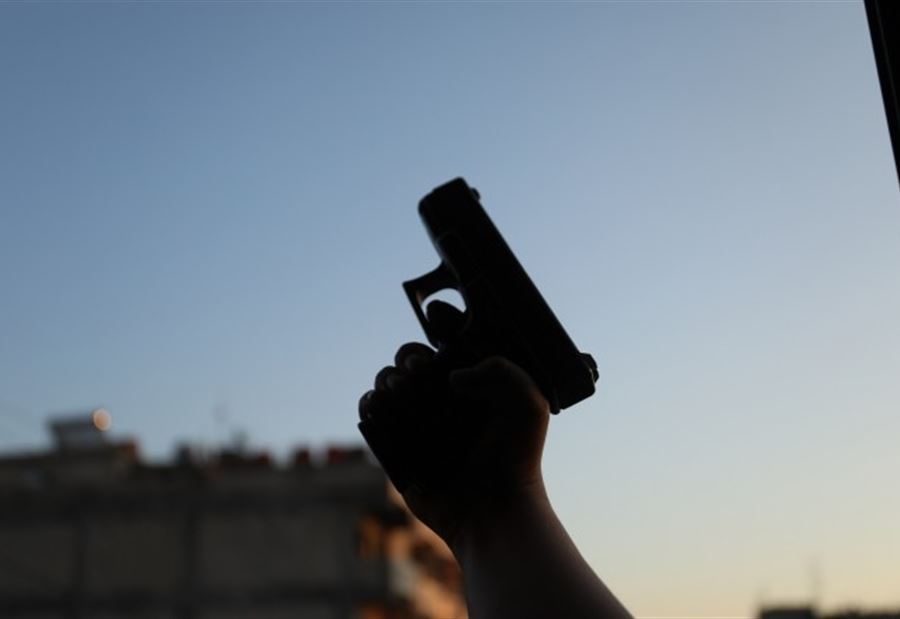 إطلاق نار كثيف وإحراق سيارة... ماذا يحصل في البياض؟