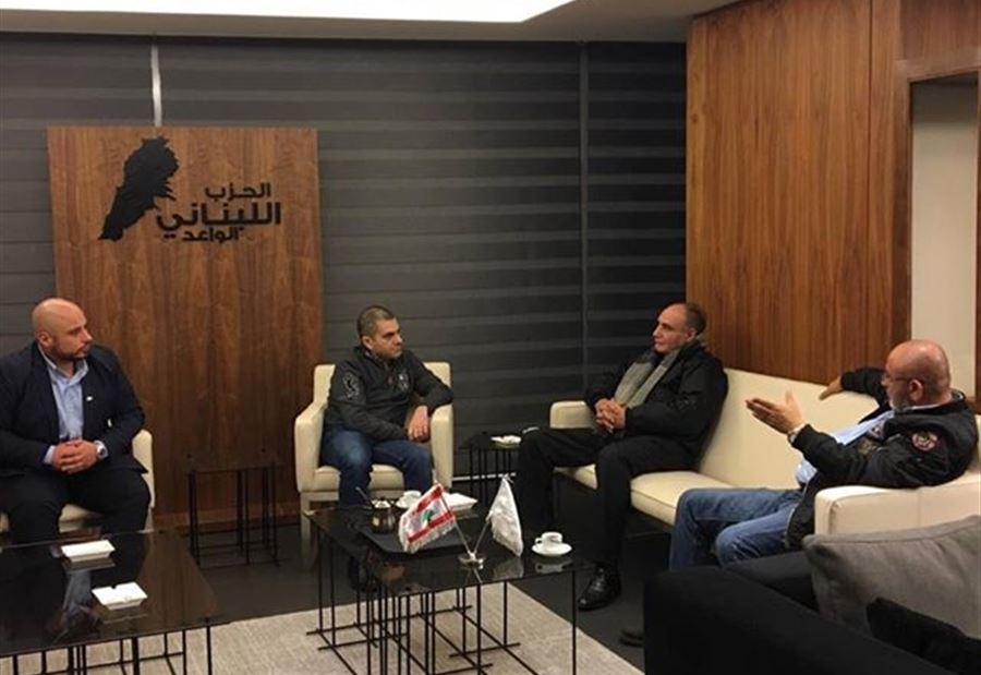الحزب اللبناني الواعد يتبنّى معركة السائقين اللبنانيين
