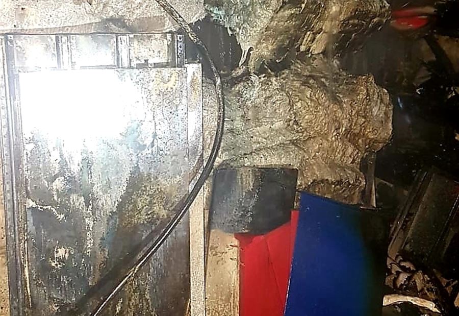 بالصور: حريق داخل غرفة الكهرباء في مدرسة في برج حمود