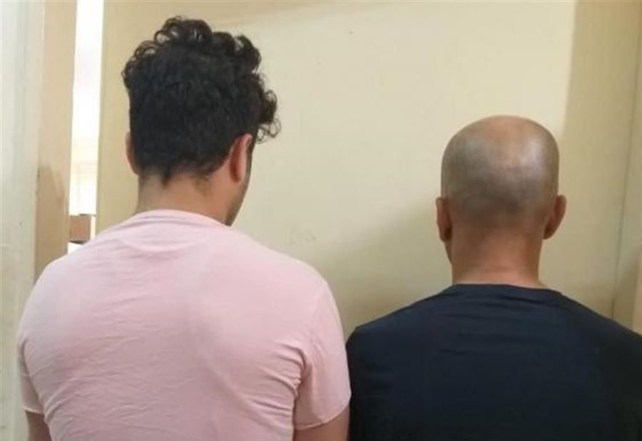 بالصور: القوى الامنية تقبض على سارقي سيارات 