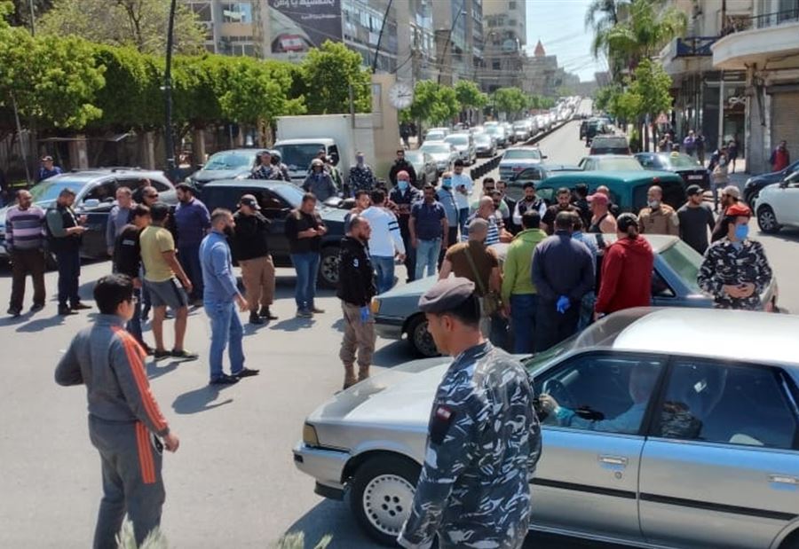 في صيدا... هدَّد بحرق نفسه 