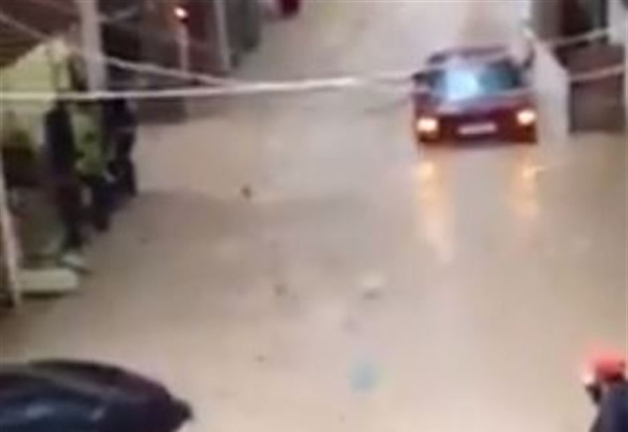 بالفيديو: السيول تجتاح حي السلم