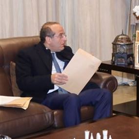 خوري بعد لقائه الحريري: عرضنا الخطوات لتشجيع الصناعات الوطنية