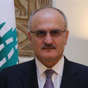 خليل: لا مخاطر على وضعنا المالي 