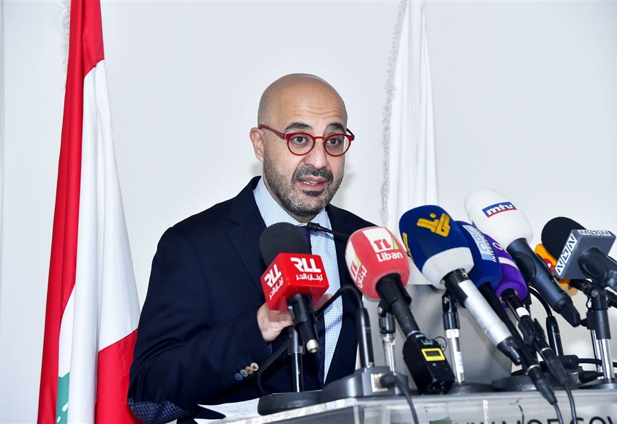 وزير البيئة "يعلنها": سأطرح تأجيل تسريح قائد الجيش مجدّداً