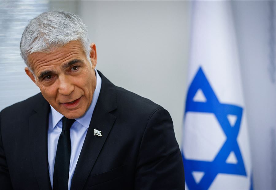 لابيد يحذّر من انهيار الطبقة الوسطى!