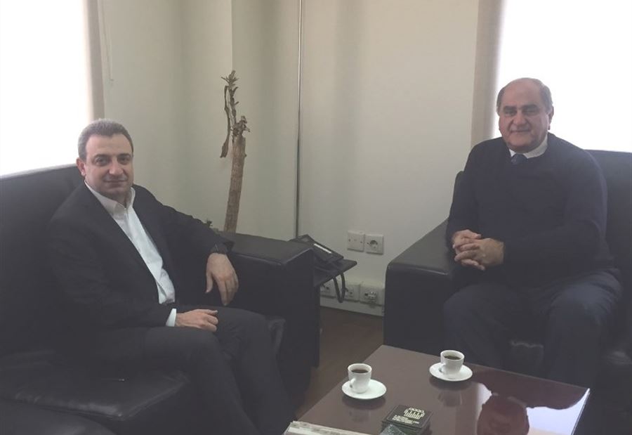  الخطيب عرض الاوضاع مع أبو فاعور
