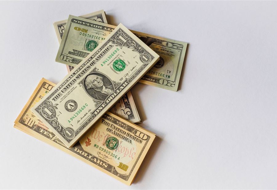 سعرُ صرف الدولار اليوم الجمعة 