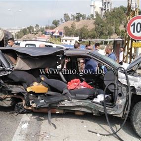 بالصورة: قتيل وجريحان في حادث سير بعد نفق شكا