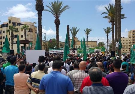 وقفة تضامنية في صيدا مع اهالي حلب وغزة
