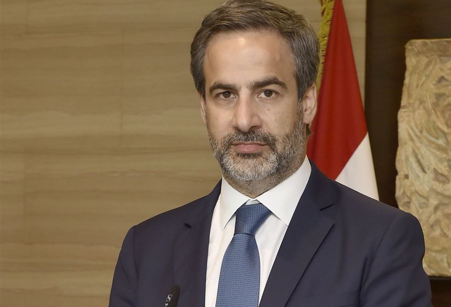 معوض يدعو "الثنائي الشيعي" الى "لجم جمهورهما" معوض يدعو "الثنائي الشيعي" الى "لجم جمهورهما"