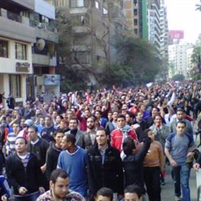 تظاهرات سلمية في مصر .. والسيسي يتوعد تظاهرات سلمية في مصر .. والسيسي يتوعد