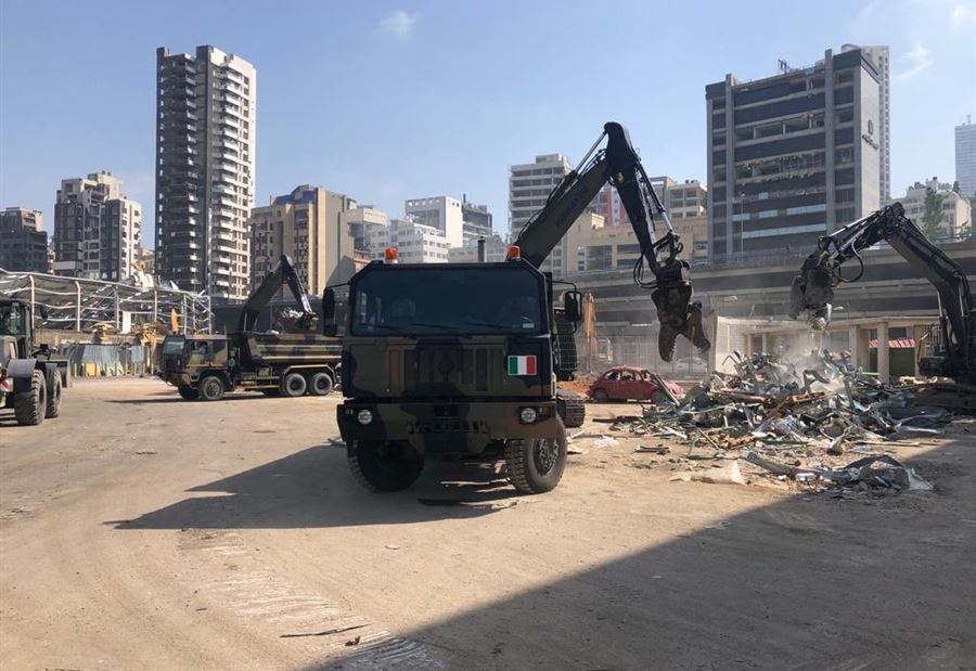السفيرة الإيطالية في مرفأ بيروت... 