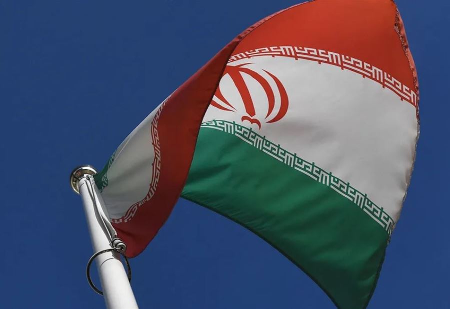 طهران تتجاوز الضربة الإسرائيلية وتعلن جاهزيتها العسكرية!