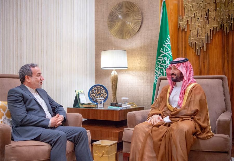إيران تحذر السعودية: سلامة منشآت النفط في خطر