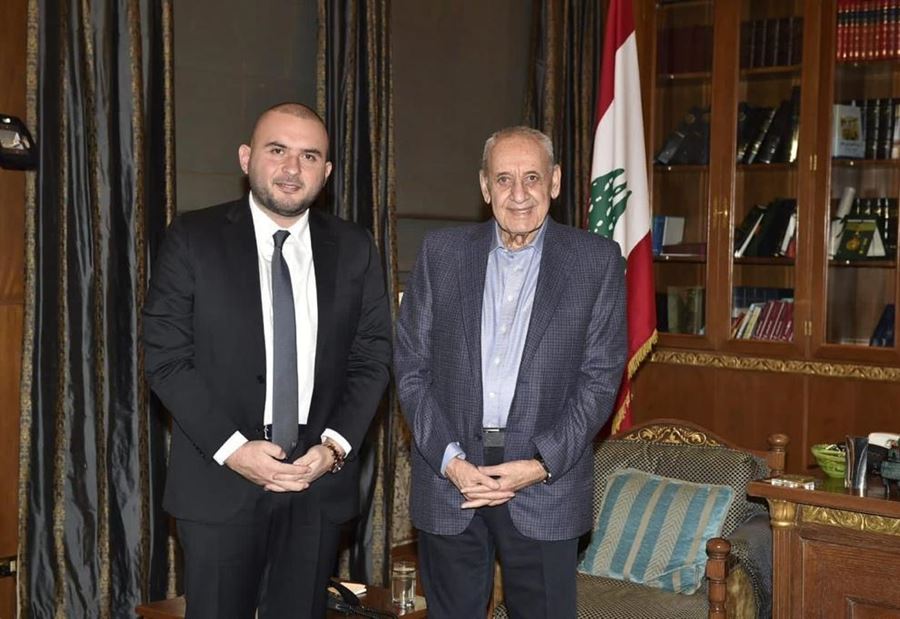 صعود صاروخي لحسن فواز في سماء كرة القدم اللبنانية.. فهل يهبط على سطح رئاسة الاتحاد اللبناني؟ صعود صاروخي لحسن فواز في سماء كرة القدم اللبنانية.. فهل يهبط على سطح رئاسة الاتحاد اللبناني؟
