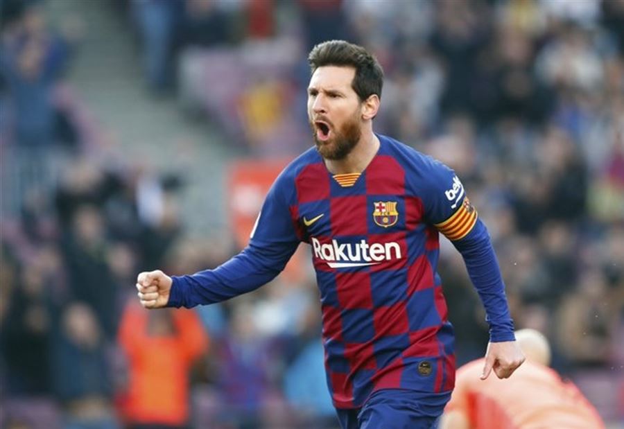 ميسي أم مارادونا؟... تصريحٌ مفاجئ لمدرب نابولي