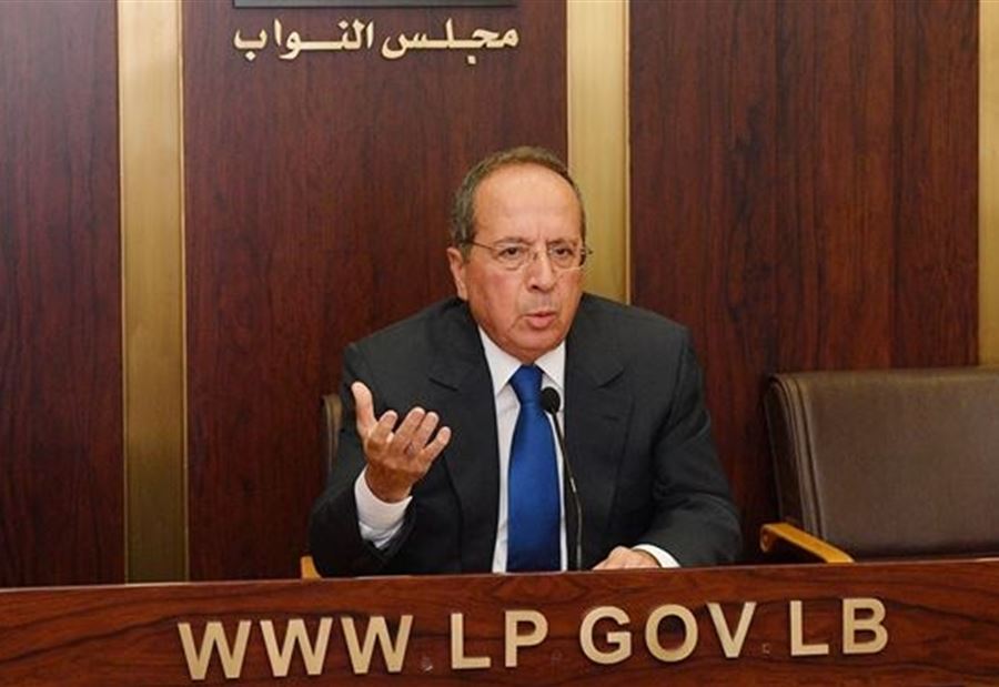 السيد يغرّدُ عن الفساد