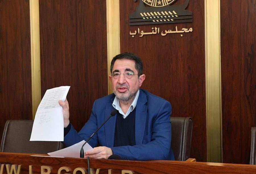 الحاج حسن يتحركُ بإتجاه وزير الإتصالات 