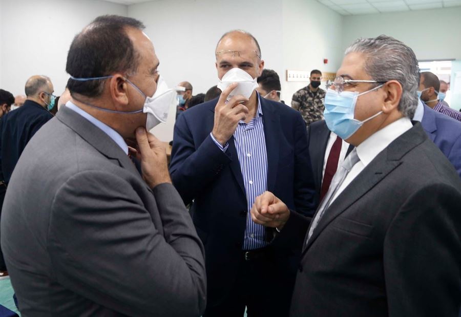وزيرٌ يحذّر... "كورونا معنا لمدة طويلة"