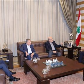 الحريري يلتقي رؤساء الحكومات السابقين في بيت الوسط 