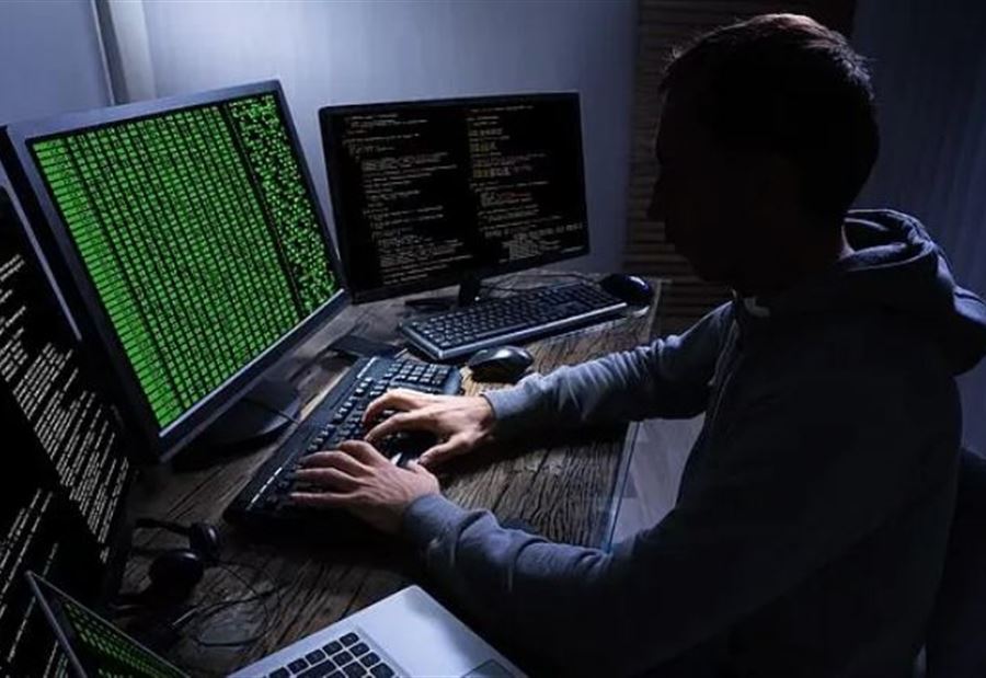 قراصنة إيران يلاحقون مسؤولين وأكاديميين