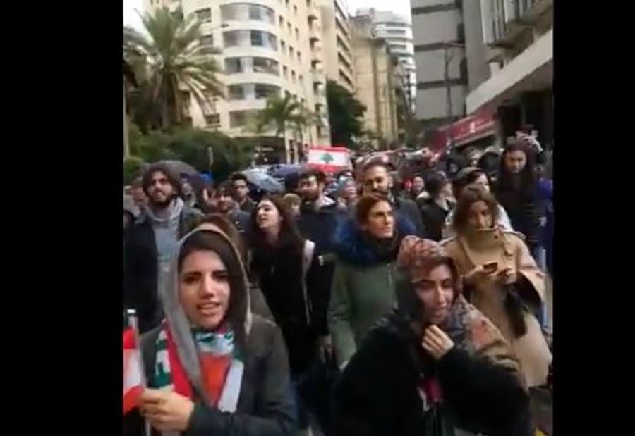 بالفيديو: مسيرة للمغتربين دعمًا للثورة 