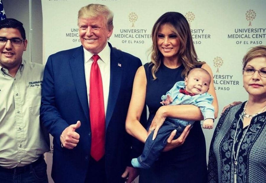 صورة لترمب وميلانيا في موقع المذبحة تثير الجدل  صورة لترمب وميلانيا في موقع المذبحة تثير الجدل