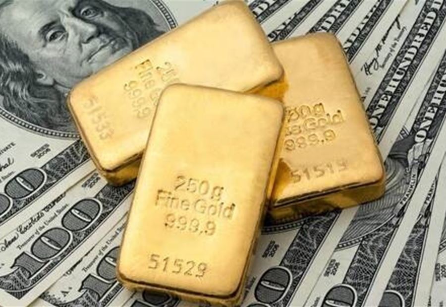 الذهب يتمسك بمستوى 1900 دولار