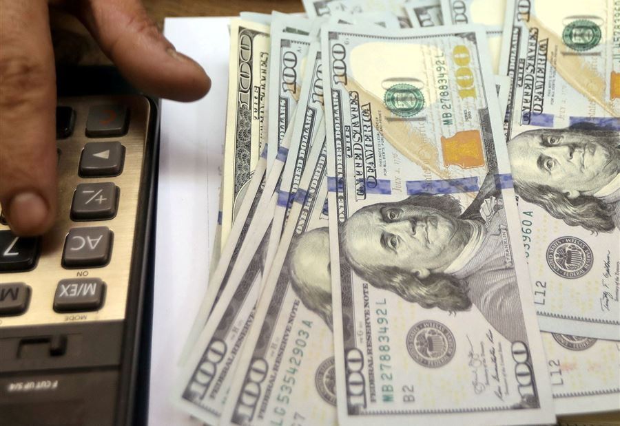 دولار السوق السوداء "يتهاوى" بوتيرة سريعة! 