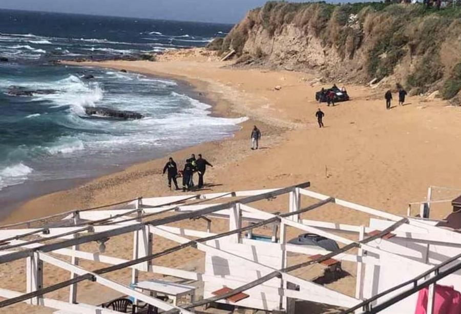 بالصور: حادث مروع.. تدهورت سيارتها 25 متراً