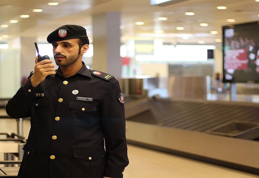 "موادٌ مُخدرة" داخل عِلب شامبو... الجمارك الإماراتية تتحرّك