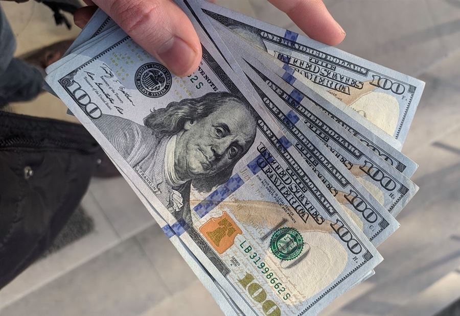 من العام 2020 وحتى 2024... كم سيبلغ سعر الدولار؟