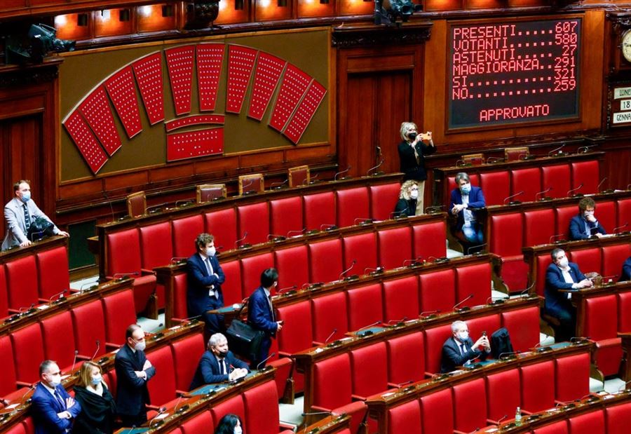 رئيسة وزراء تتعرض للتهديد بالقتل
