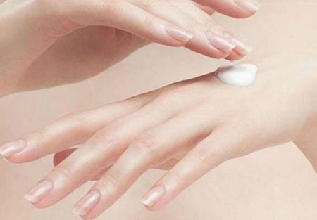 طرق طبيعيّة لتبييض اليدين